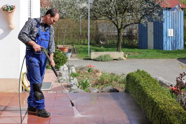 Exterior Home Washing Service